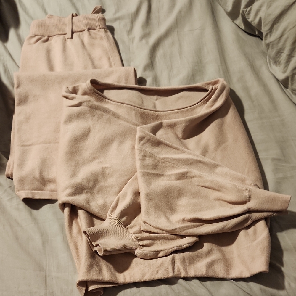 Women's Pink Pants & Cropped Sweater Set